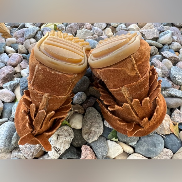 🥾KIDS’ Double Fringe Brown Suede Ankle Boot | Minnetonka Moccasin—2292 | Size 10 - Picture 12 of 17